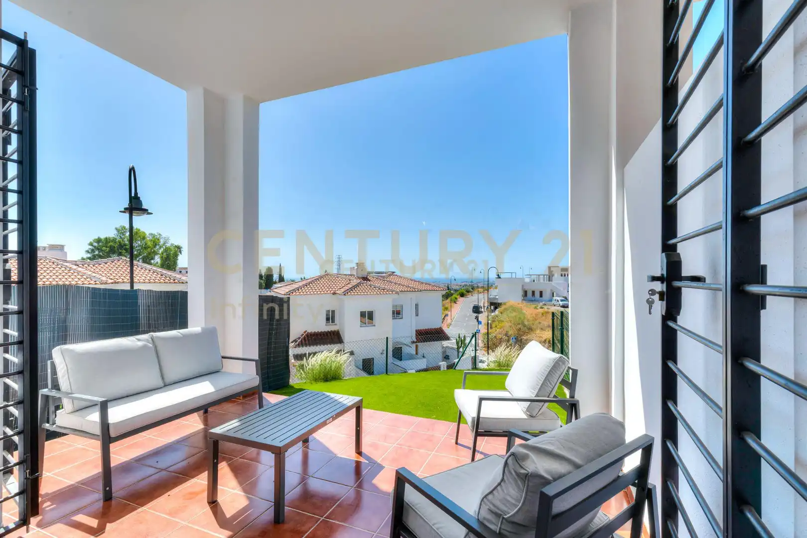 Terrassa de Casa adosada en venda en Mijas amb Aire condicionat, Jardí privat i Traster