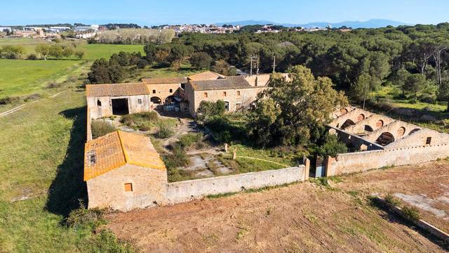 Casa-chalet en Venta en  Carrer de Bellcaire en Bellcaire d'Empordà