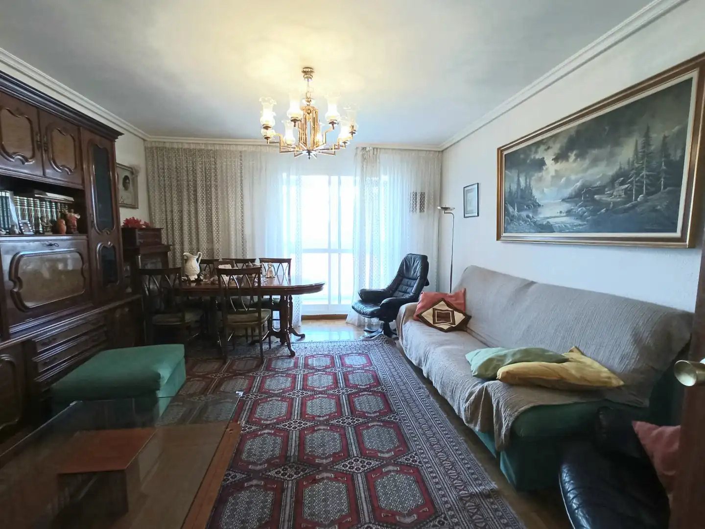 Sala d'estar de Pis en venda en Burgos amb Calefacció, Parquet i Traster
