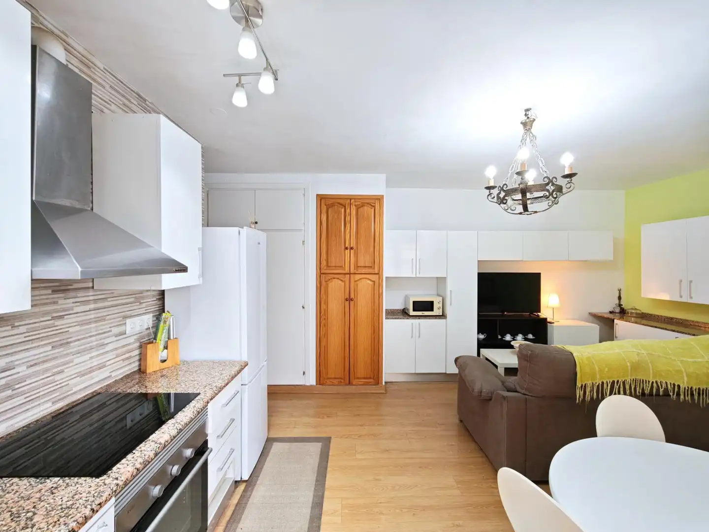 Cocina de Estudio en venta en Almería con Aire acondicionado, Calefacción y Terraza