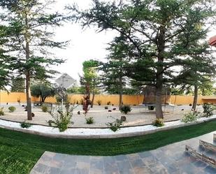 Jardí de Casa o xalet de lloguer en  Teruel Capital amb Calefacció, Jardí privat i Parquet
