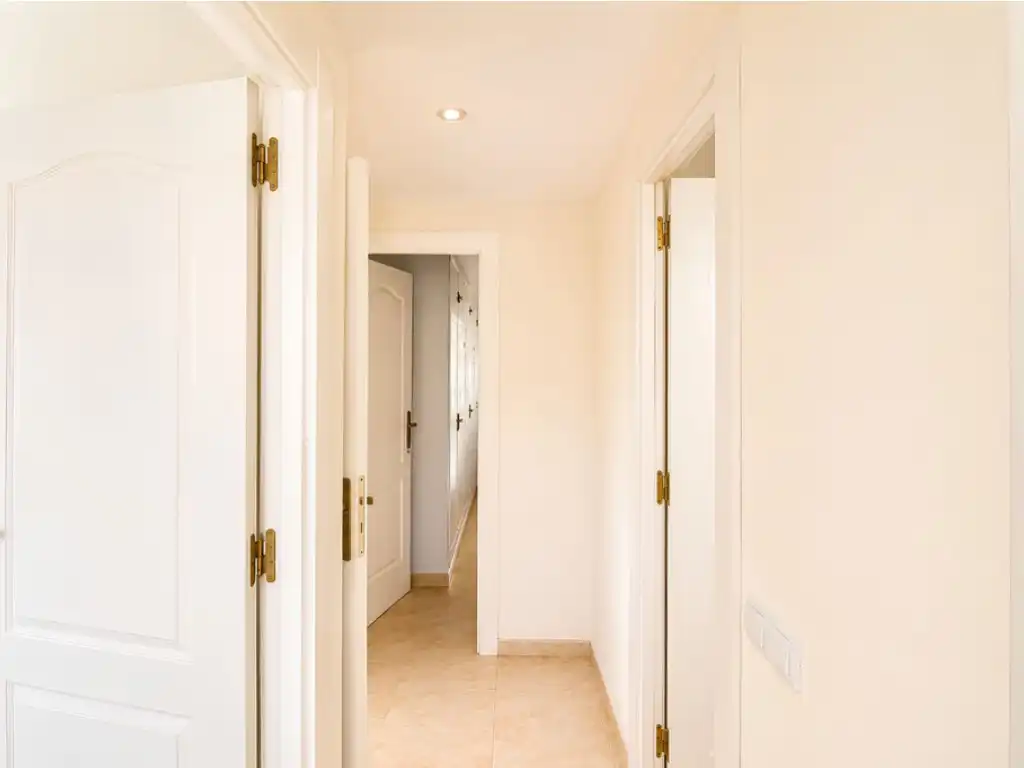 Piso en venta en Fuengirola con Aire acondicionado, Amueblado y Horno