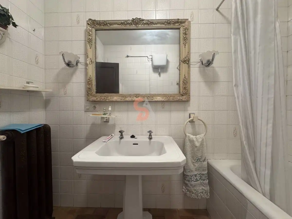 Baño de Casa o chalet en venta en Alcazarén con Calefacción, Terraza y Trastero