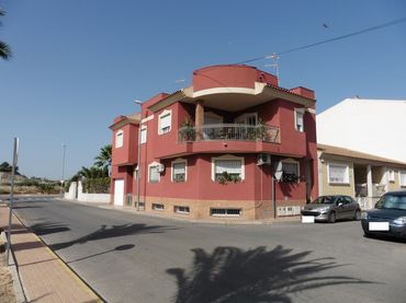 Piso en venta en CL LEON 40 Pl:00 BAJO VIVIENDA