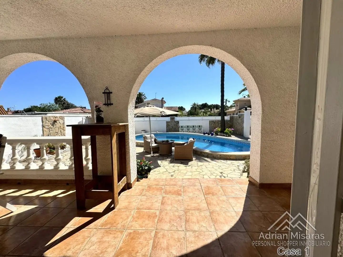 Vista exterior de Casa o chalet en venta en Deltebre con Aire acondicionado, Piscina y Amueblado