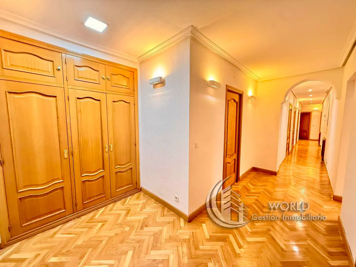 Flat for sale in Madrid  with Air Conditioner and Heating