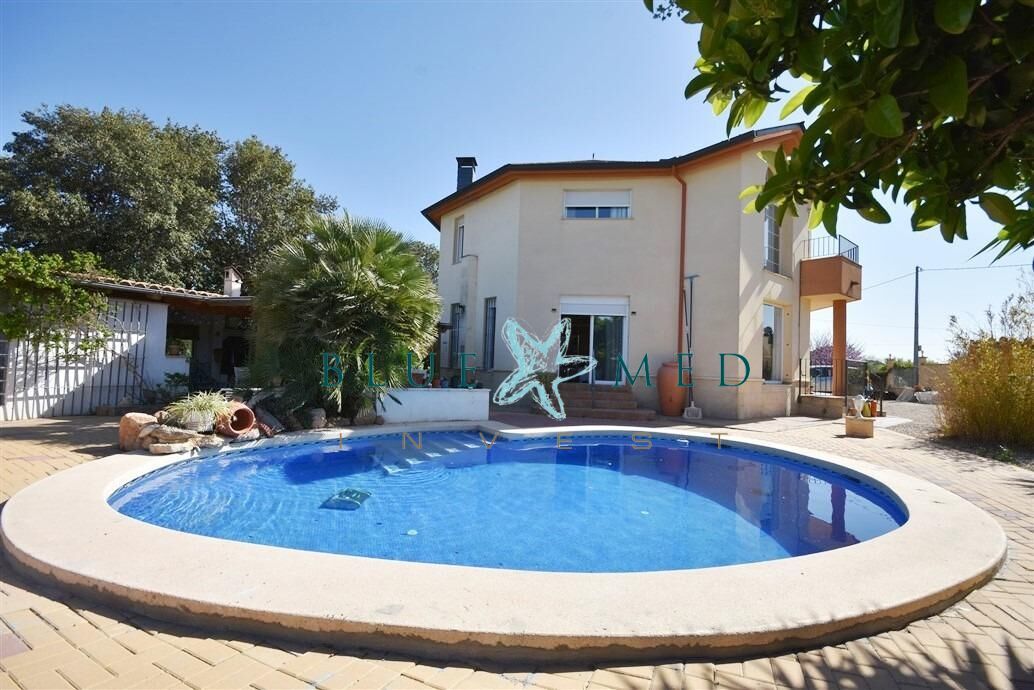 Vista exterior de Casa o xalet en venda en Alhama de Murcia amb Calefacció, Jardí privat i Terrassa