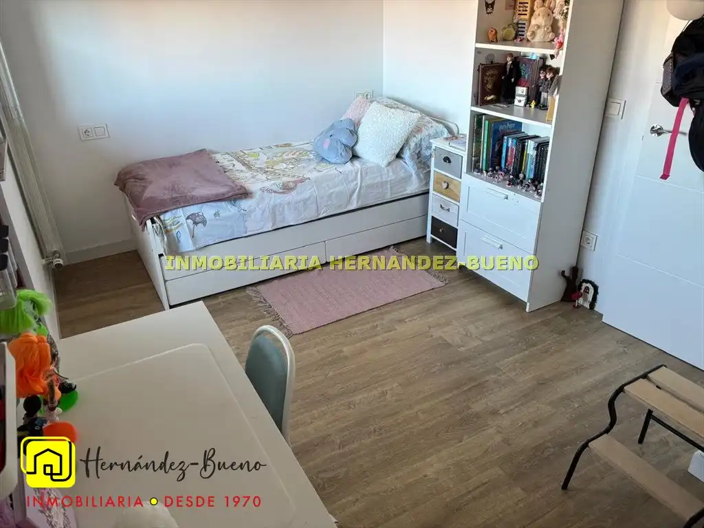 Habitación de Dúplex de alquiler en Salamanca con Calefacción, Terraza y Piscina