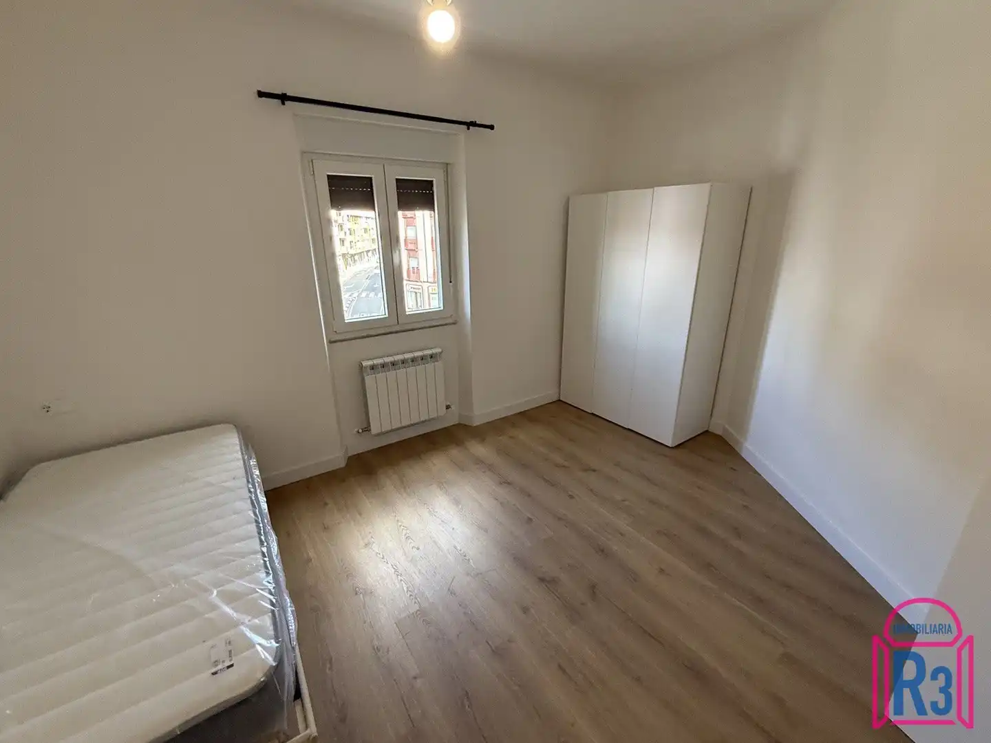 Schlafzimmer von Wohnung zur Miete in León Capital  mit Heizung, Abstellraum und Möbliert