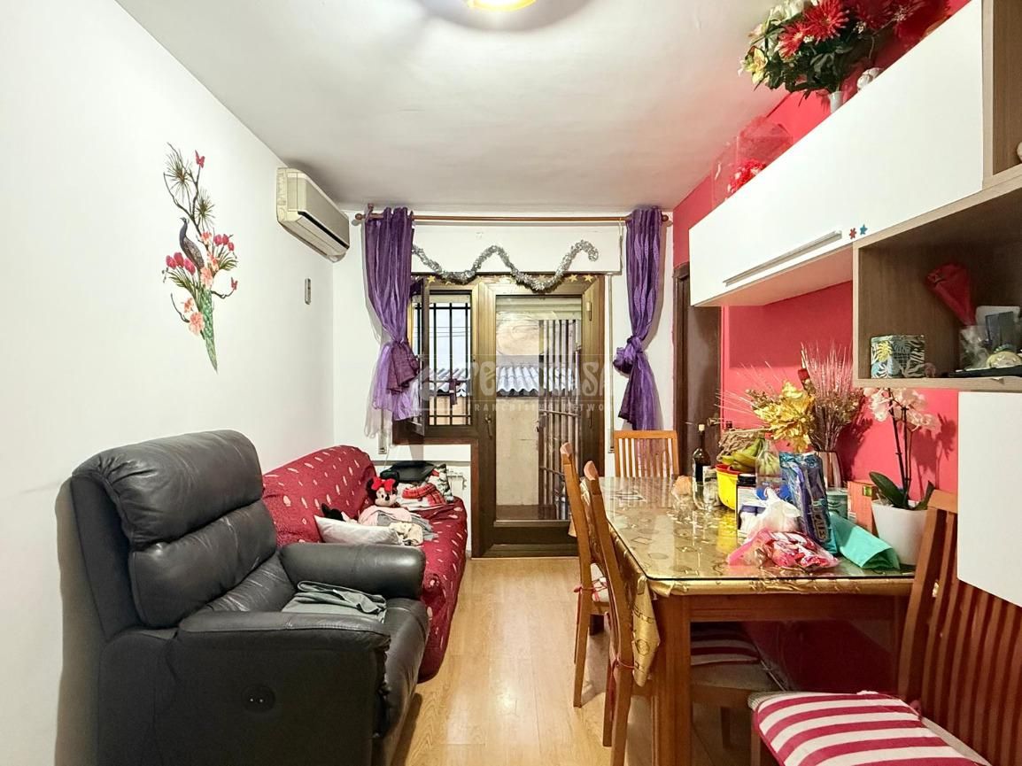 Living room of Flat for sale in  Madrid Capital  with Heating and Terrace