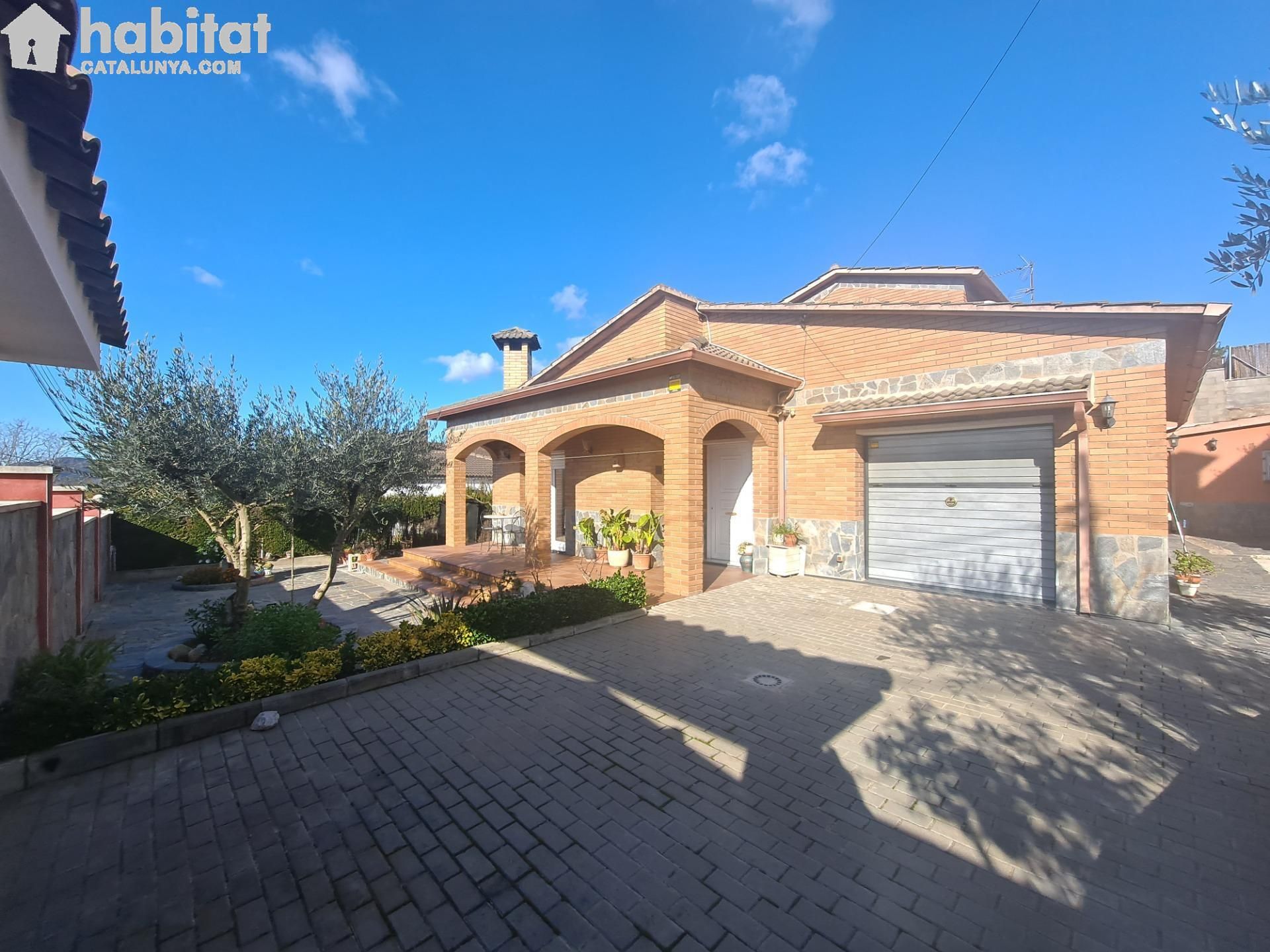 Vista exterior de Casa o xalet en venda en Piera amb Jardí privat, Terrassa i Alarma