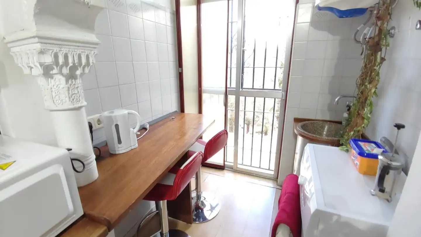 Kitchen of Flat for rent in Granada  with Heating and Furnished