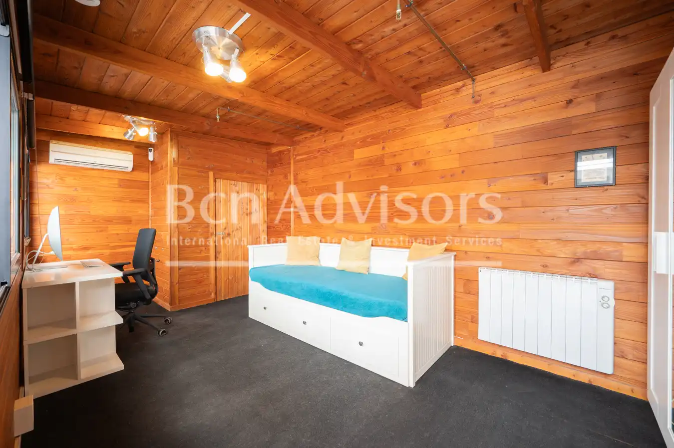 Flat for sale in Barcelona  with Air Conditioner, Heating and Parquet flooring