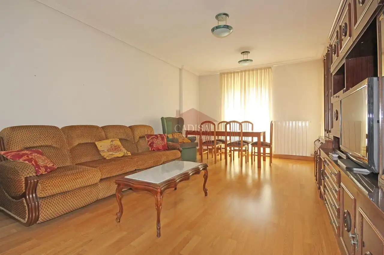Living room of Flat for rent in Salamanca  with Heating, Storage room and Furnished