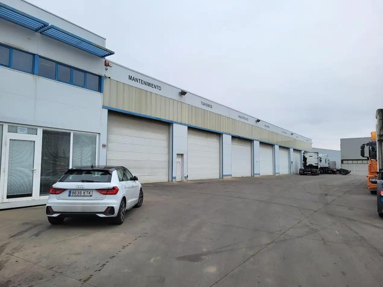 Nau industrial en venda a Trobajo del Camino, imagen 9