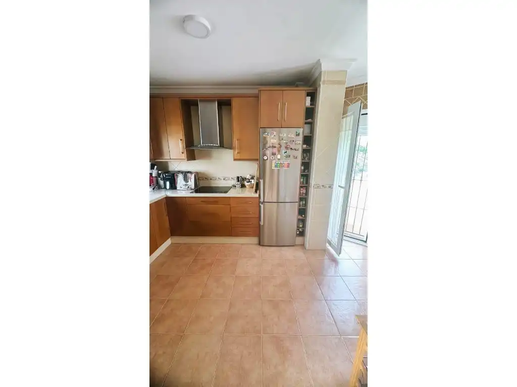 Cocina de Casa o chalet en venta en Nerja con Jardín privado, Piscina y Piscina comunitaria