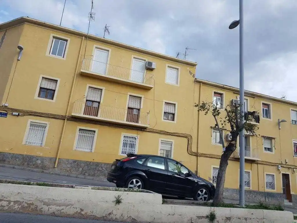 Flat for sale in C/ Santa Bárbara, Plaza Castelar - Mercado Central