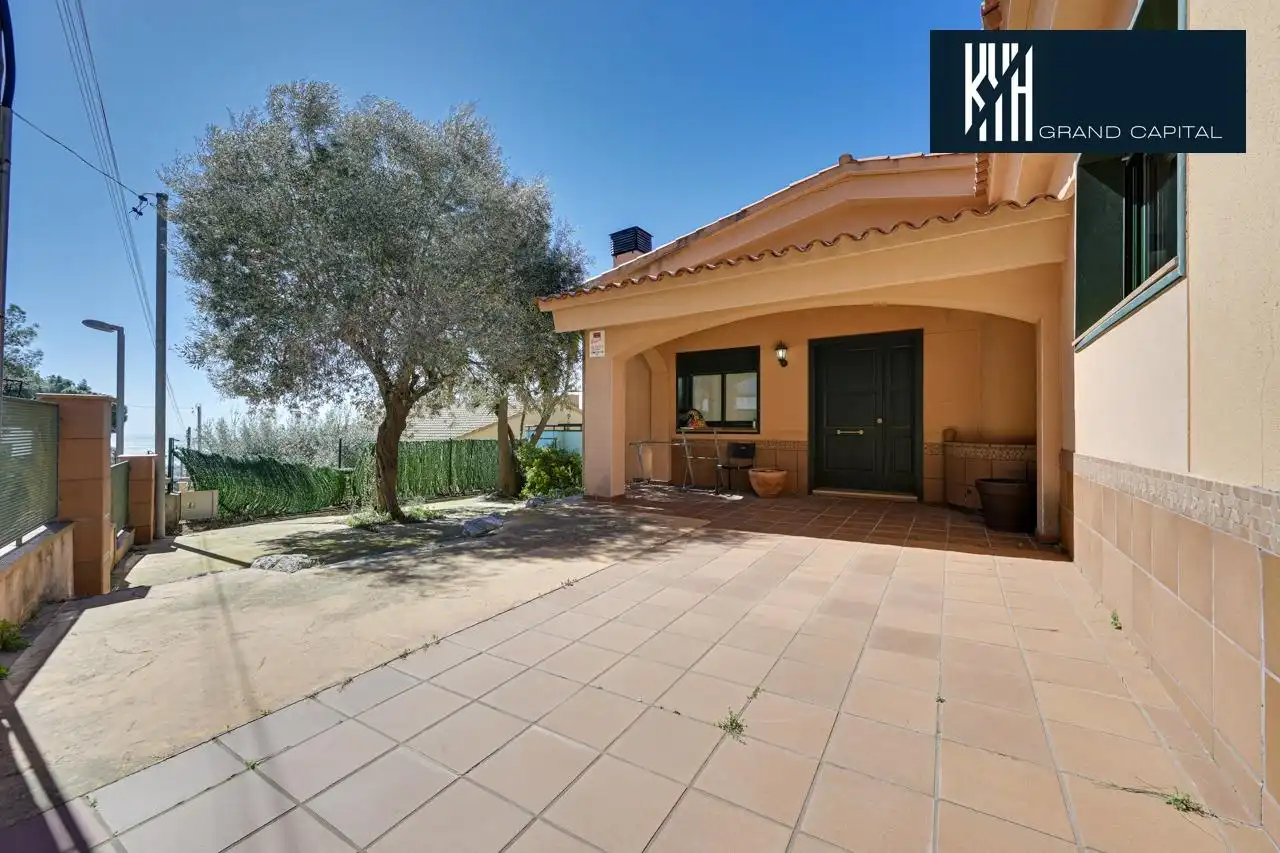 Casa con terrazza in vendita a Carrer Carrer Xaloc, imagen 5