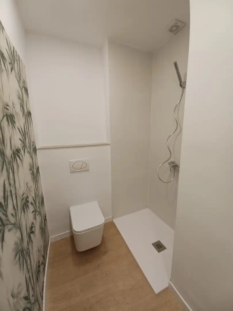 Badezimmer von Wohnung zum Verkauf in Sevilla mit Klimaanlage