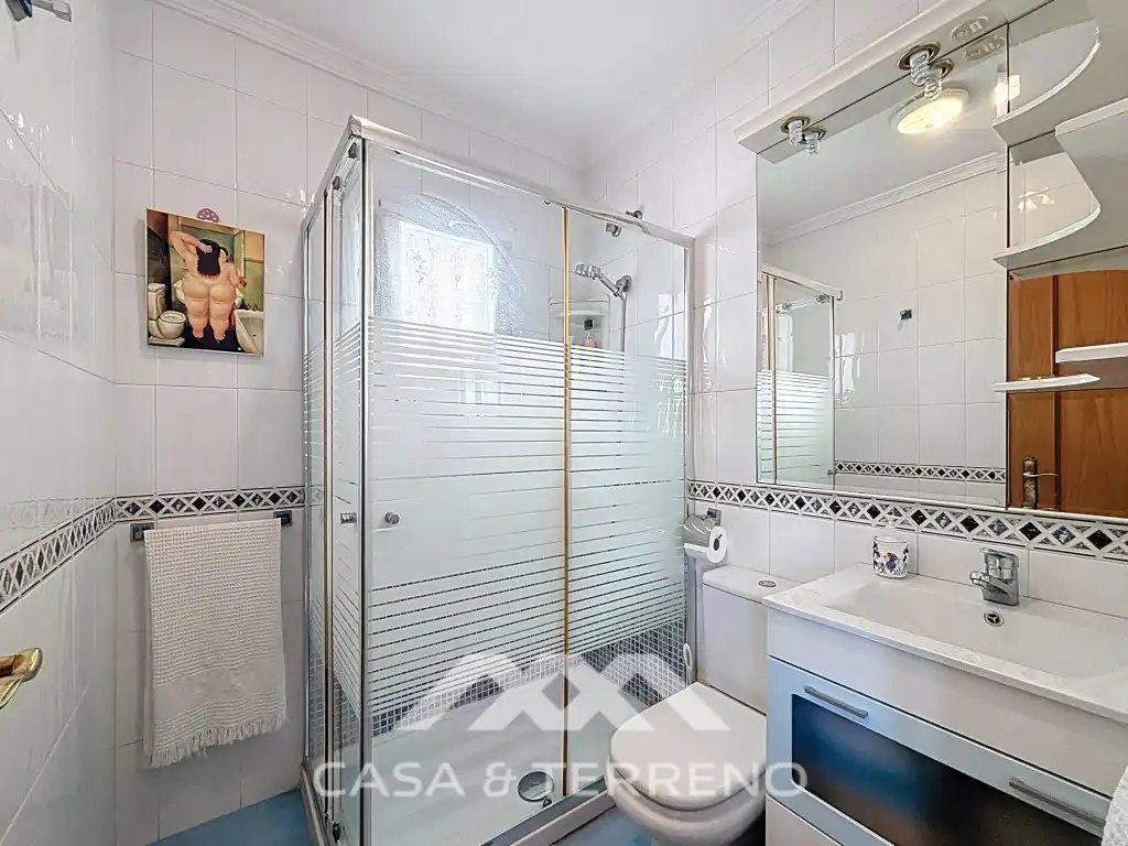 Bany de Casa adosada en venda en Vélez-Málaga amb Aire condicionat, Piscina i Microones