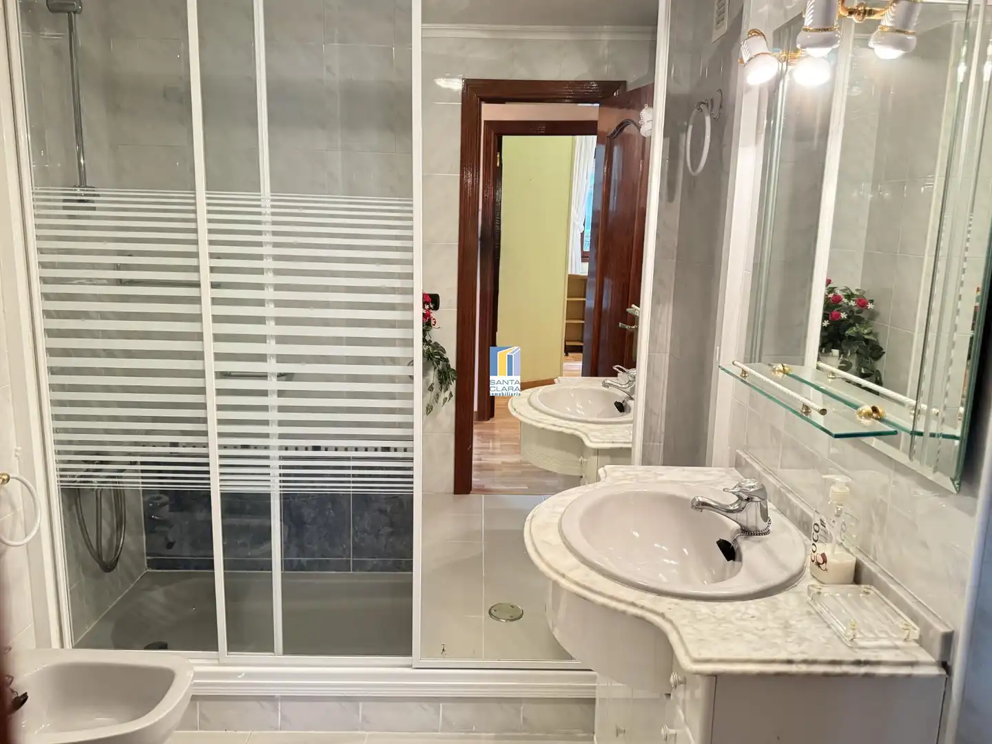 Badezimmer von Wohnung zum Verkauf in Zamora Capital  mit Parkett, Terrasse und Abstellraum