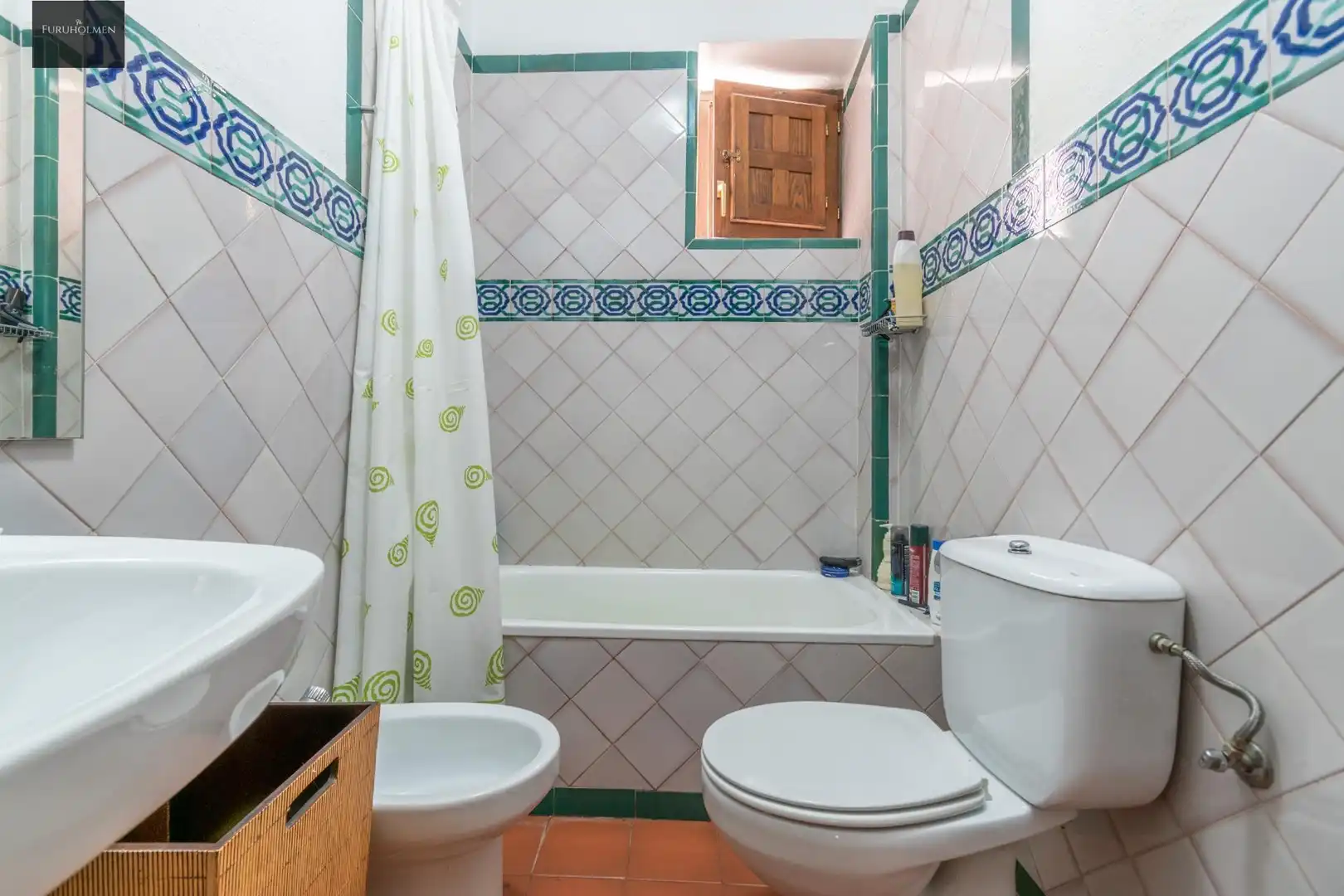 Bany de Apartament en venda en Granada