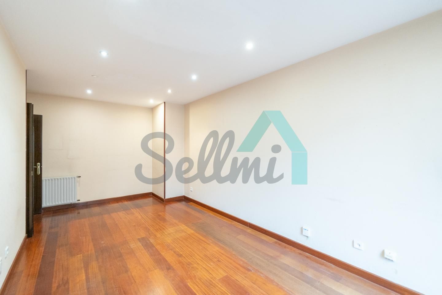 Bedroom of Flat for sale in Oviedo   with Heating, Parquet flooring and Terrace