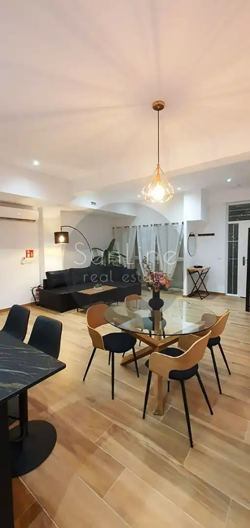 Sala d'estar de Pis de lloguer en Valencia amb Aire condicionat, Terrassa i Moblat