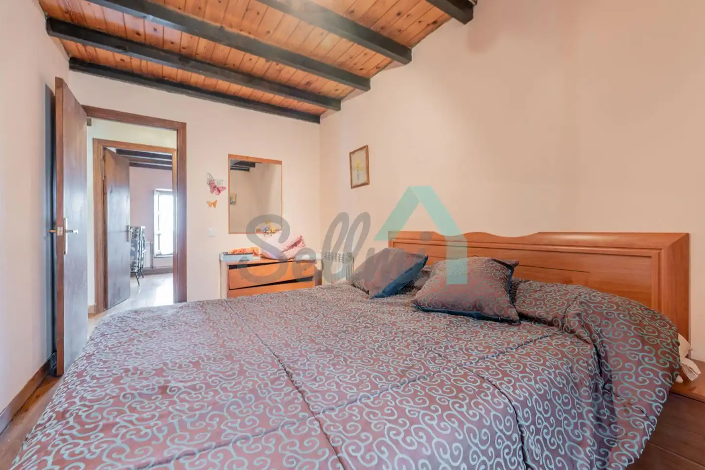 Dormitori de Casa o xalet en venda en Llanes amb Calefacció, Jardí privat i Parquet