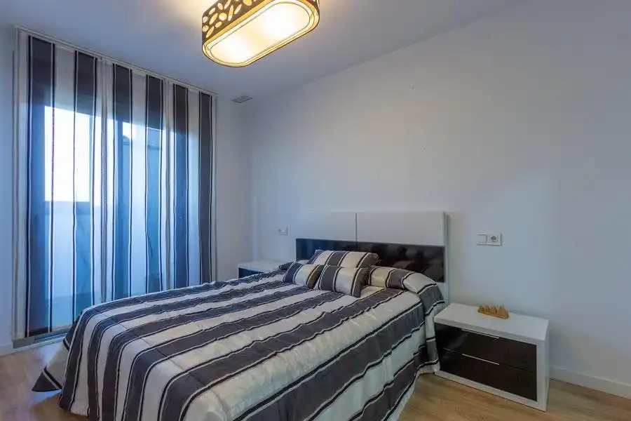 Bedroom of Attic for sale in Elche / Elx  with Air Conditioner, Heating and Private garden