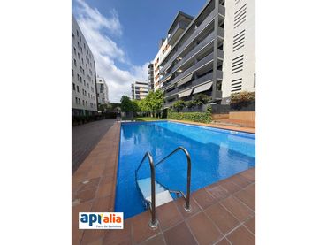 Piso con ascensor en venta en Calle Joana Raspall