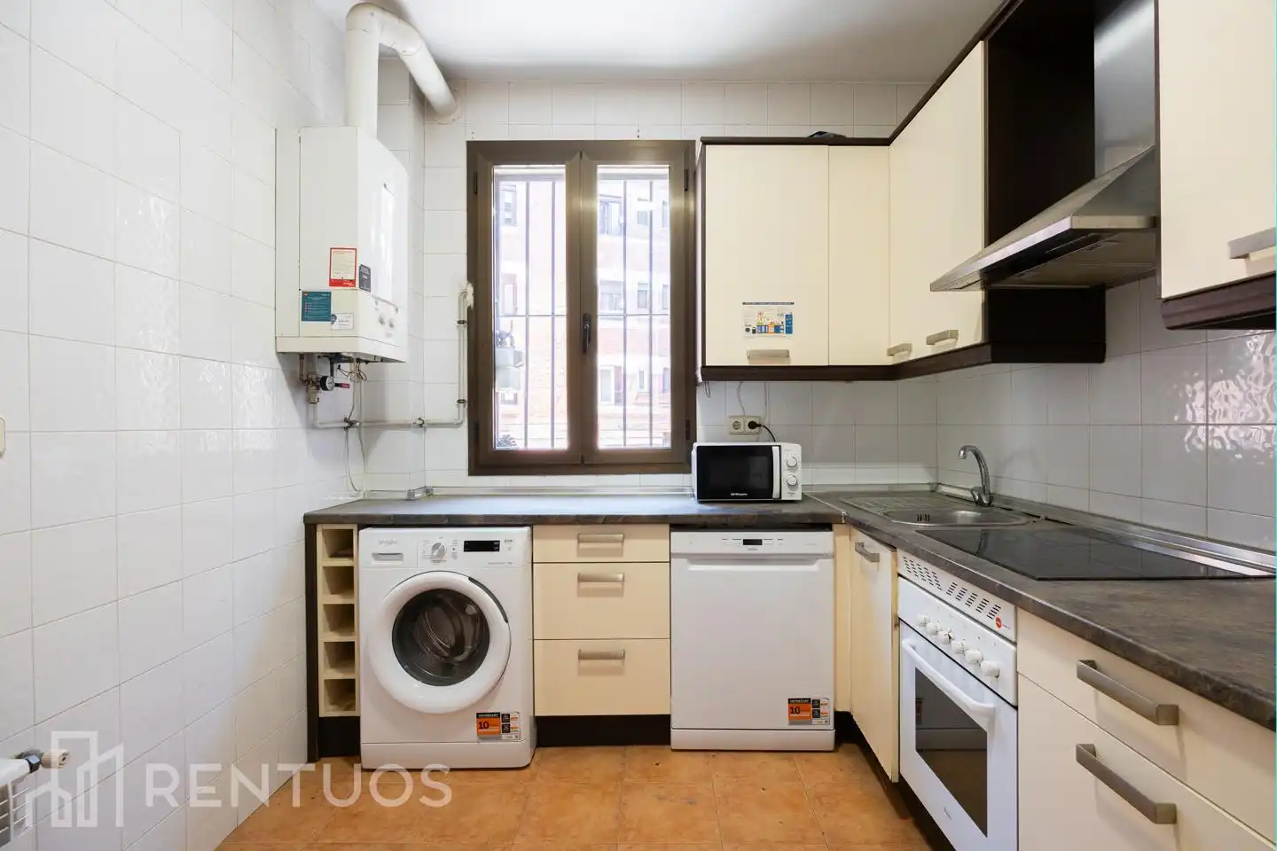 Küche von Wohnung zur Miete in Madrid mit Heizung, Parkett und Möbliert