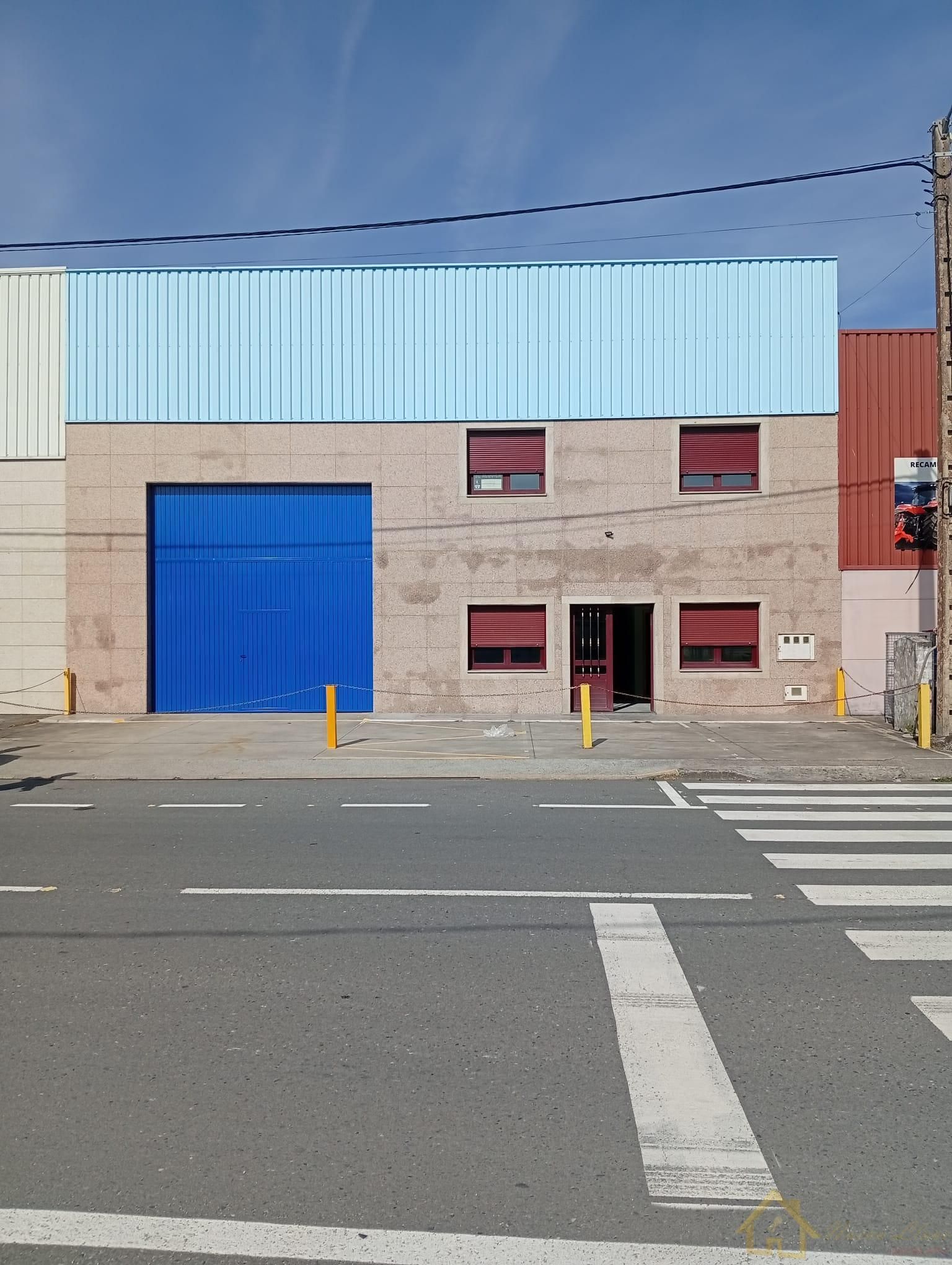 Vista exterior de Nau industrial de lloguer en Castro de Rei