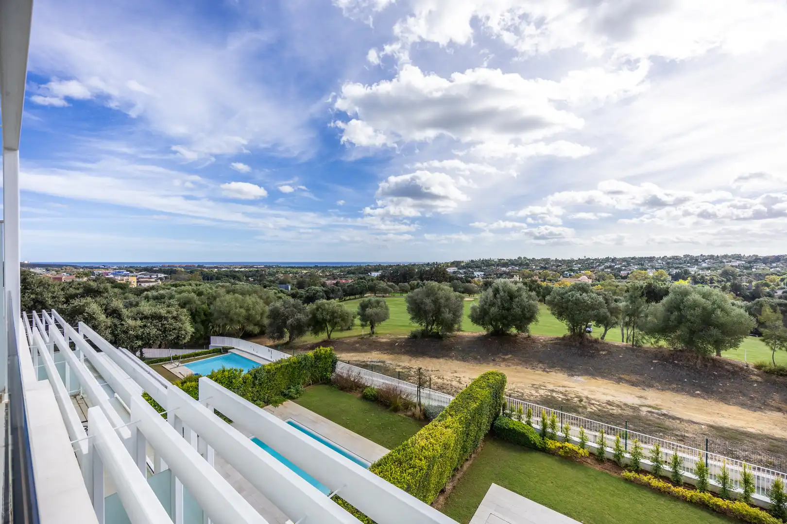 Terrassa de Casa adosada en venda en Sotogrande amb Aire condicionat, Calefacció i Jardí privat