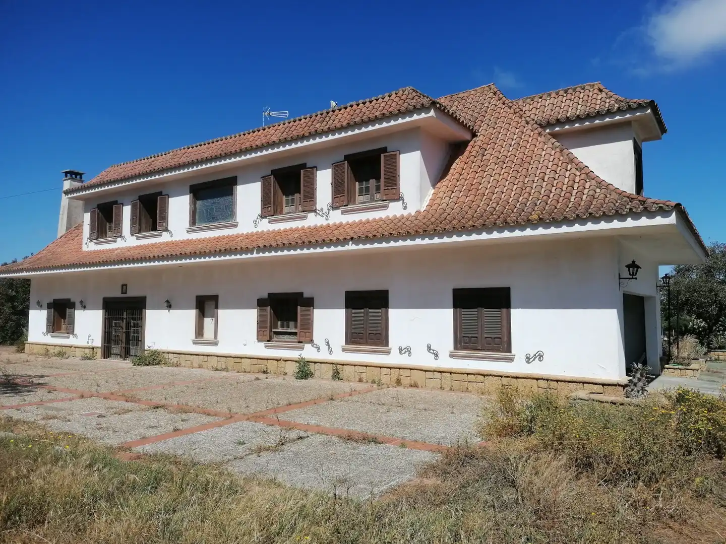 Vista exterior de Finca rústica en venda en Chiclana de la Frontera amb Terrassa, Traster i Piscina