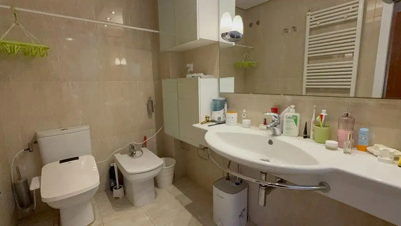 Baño de Casa o chalet en venta en L'Eliana con Aire acondicionado, Calefacción y Jardín privado