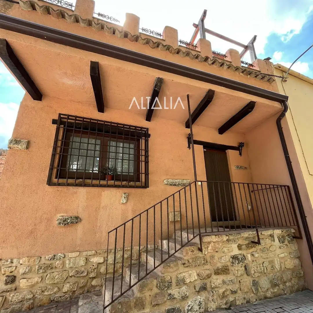 Vista exterior de Casa o chalet en venta en Villar de Olalla con Terraza y Amueblado