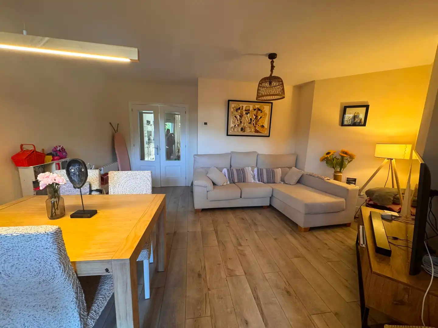 Sala d'estar de Pis de lloguer en Piélagos amb Calefacció, Jardí privat i Terrassa