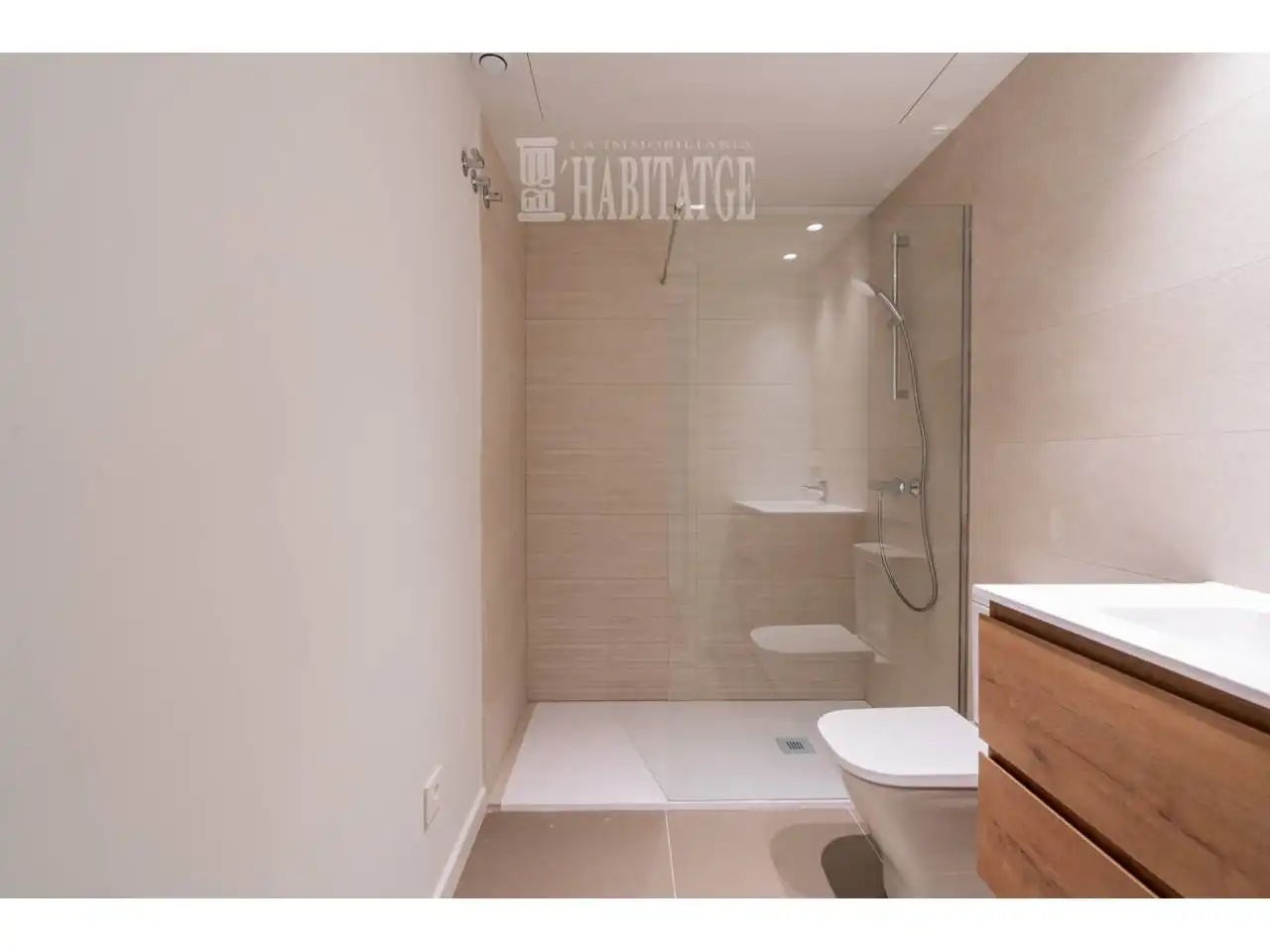 Baño de Piso en venta en Vic con Calefacción