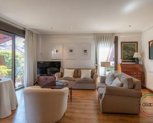 Living room of Single-family semi-detached for sale in Llanera  with Heating, Private garden and Parquet flooring