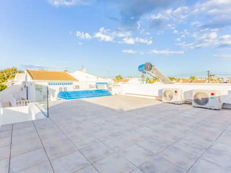 Villa mit Pool zum Verkauf in Los Balcones - Los Altos, imagen 12