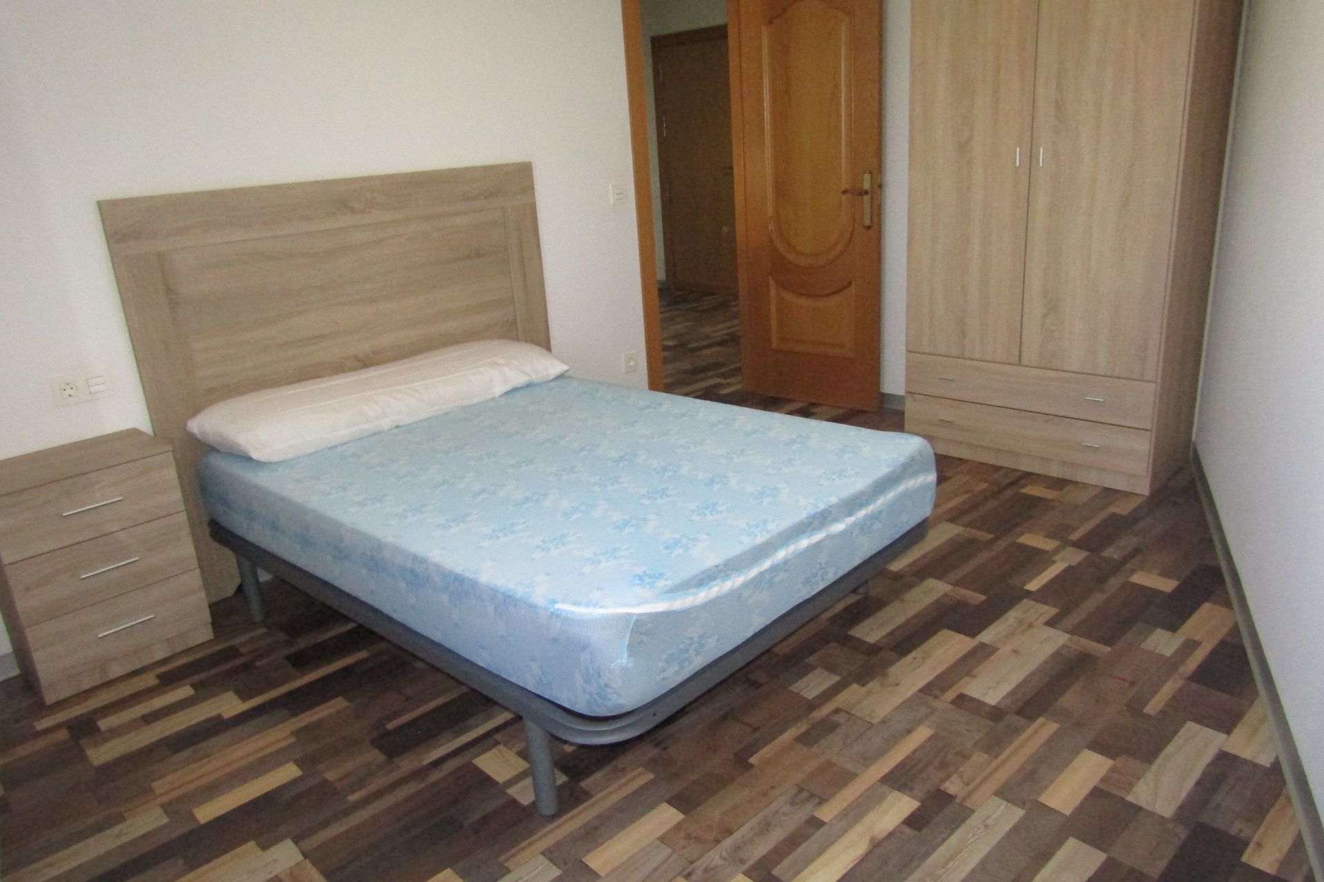 Single-family semi-detached to rent in Campillo