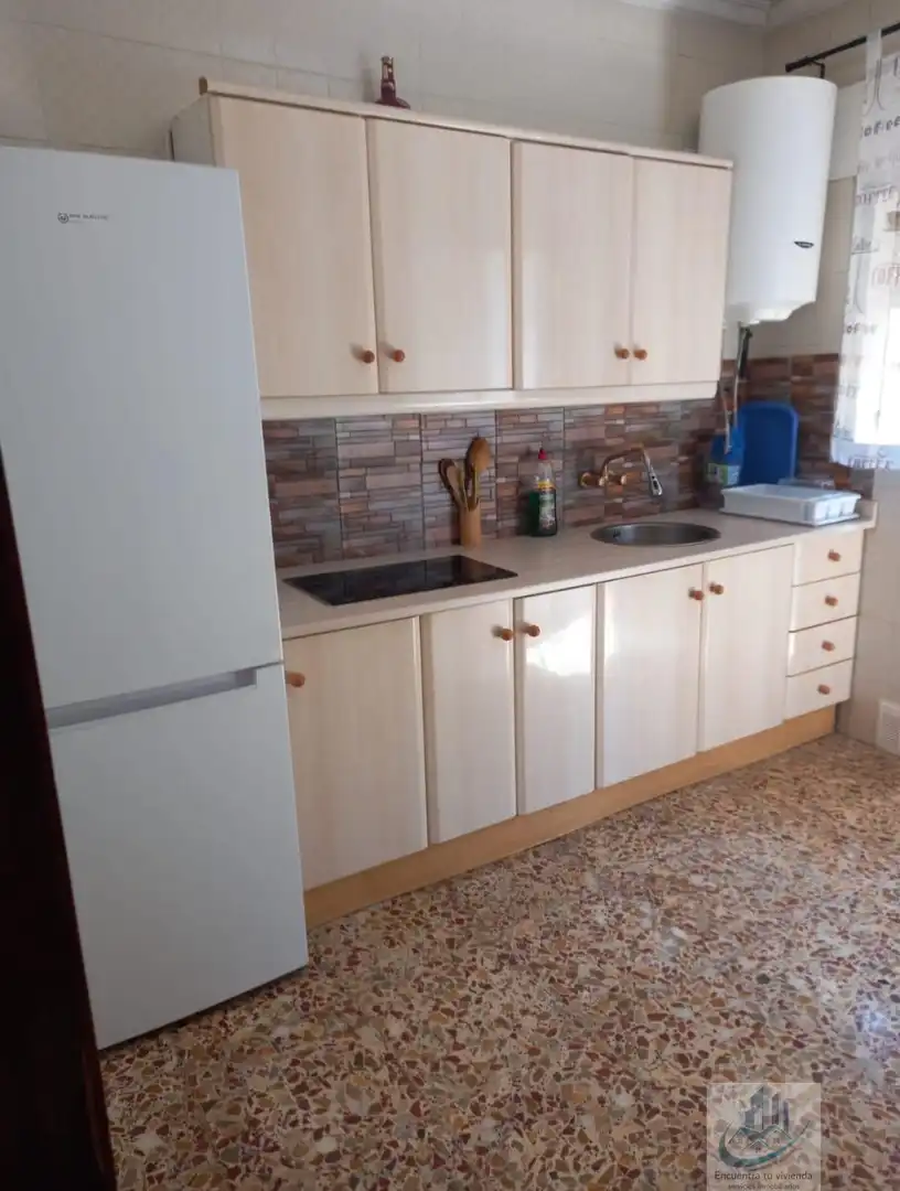 Cuina de Casa o xalet en venda en Chiclana de la Frontera amb Piscina i Alarma