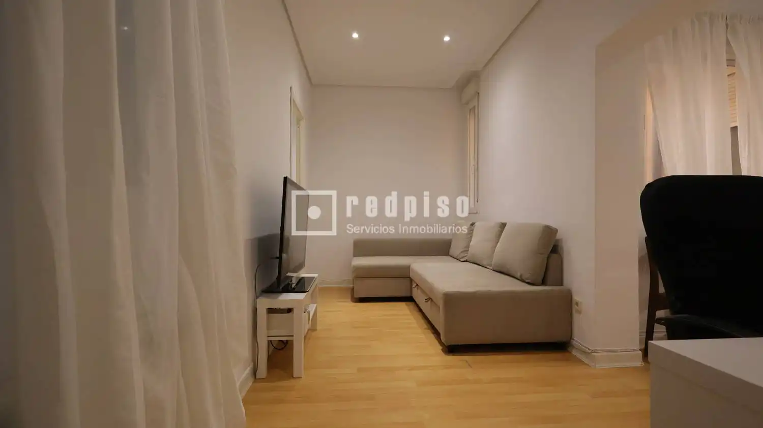 Living room of Flat for rent in Madrid  with Air Conditioner, Heating and Furnished