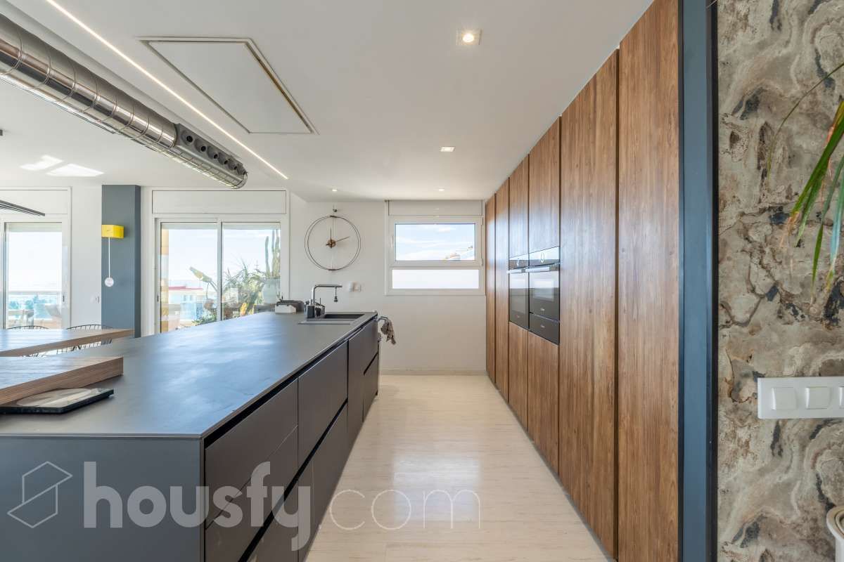 Cocina de Dúplex en venta en Vilanova i la Geltrú con Aire acondicionado, Calefacción y Parquet