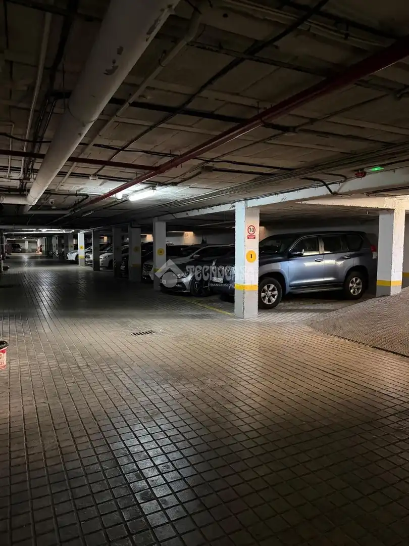 Parking de Piso en venta en Sevilla con Aire acondicionado