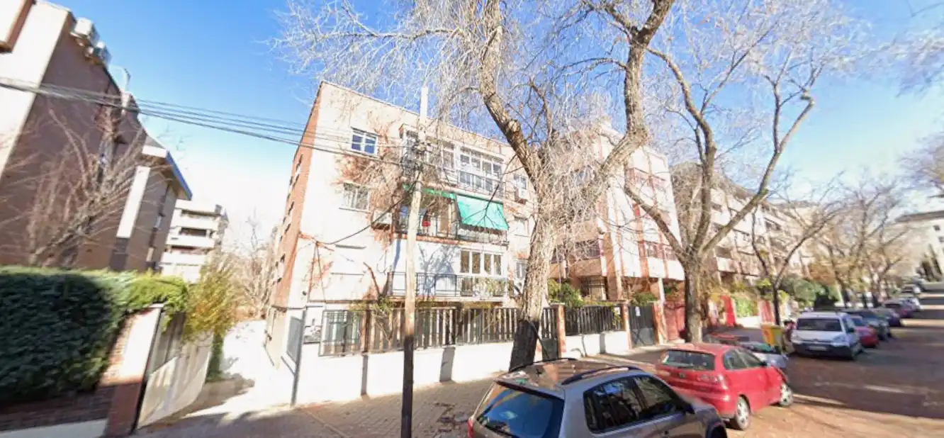 Vista exterior de Piso en venta en Madrid