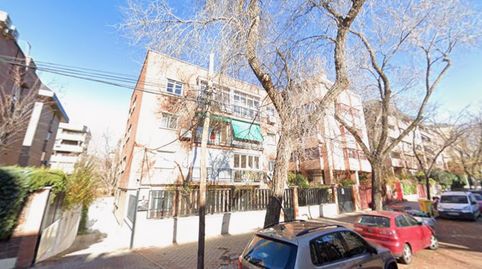 Foto 2 de Piso en venta en Ramon Fort, Costillares, Madrid Capital