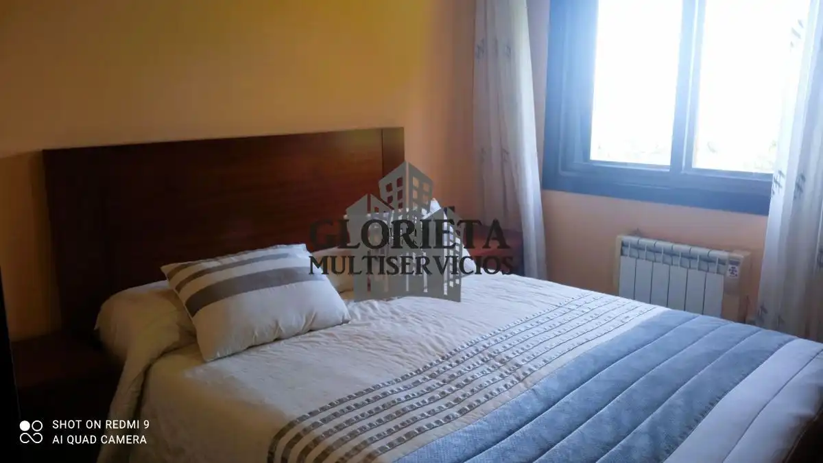 Dormitori de Casa o xalet en venda en Nigrán amb Calefacció, Parquet i Terrassa