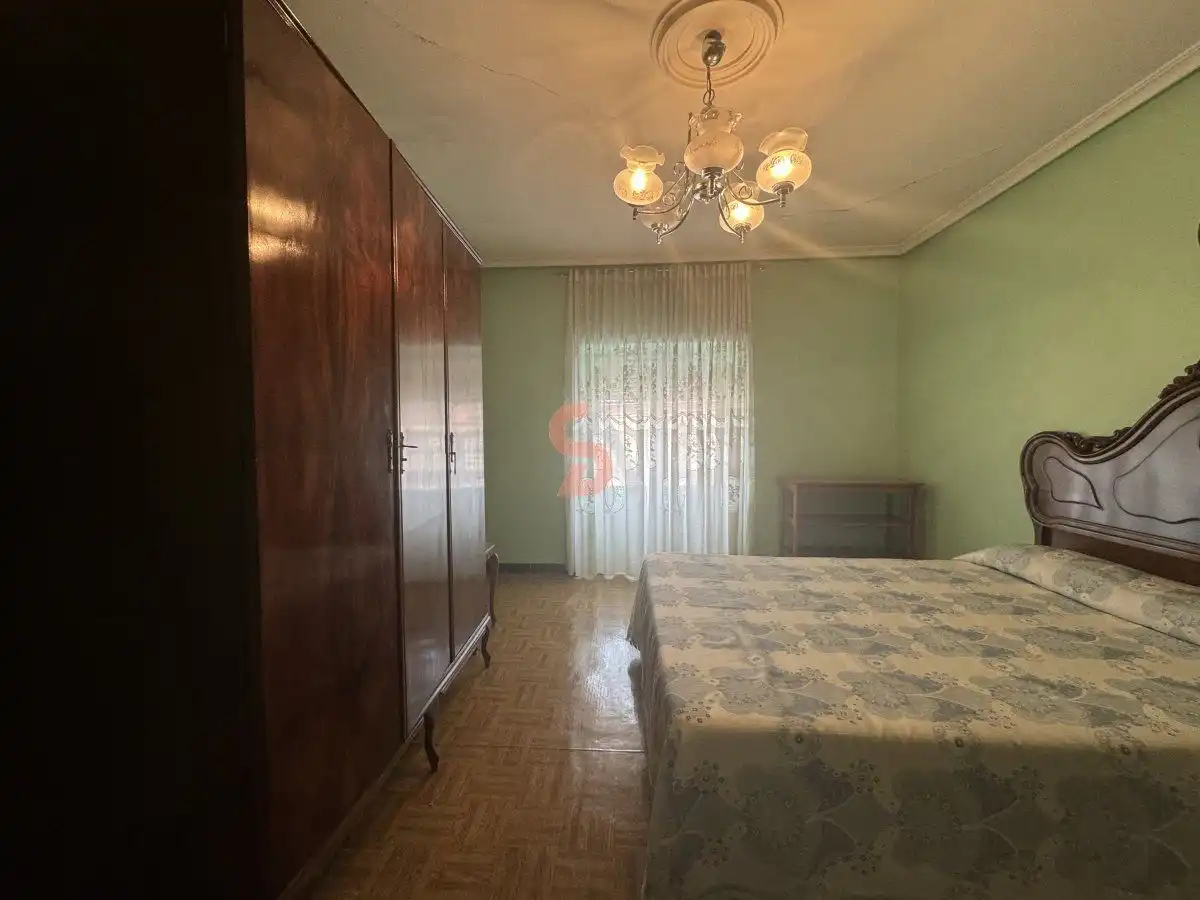 Dormitori de Casa o xalet en venda en Renedo de Esgueva amb Calefacció